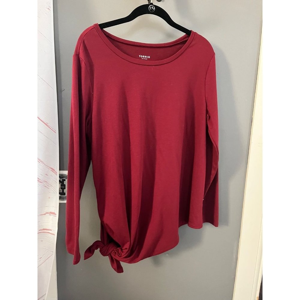 Torrid size 0 burgandy active Long Sleeve shirt